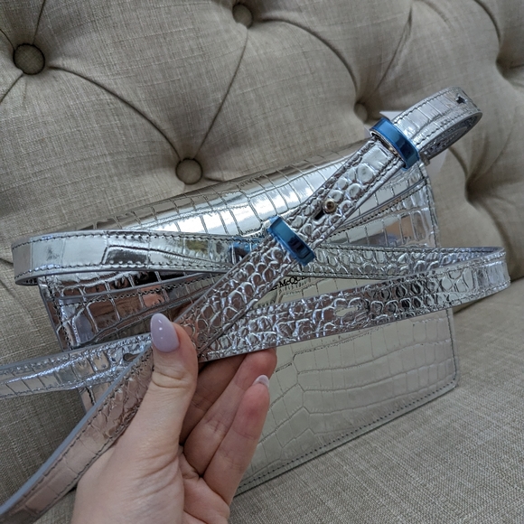 Alexander McQueen Four Ring Satchel - Picture 8 of 14